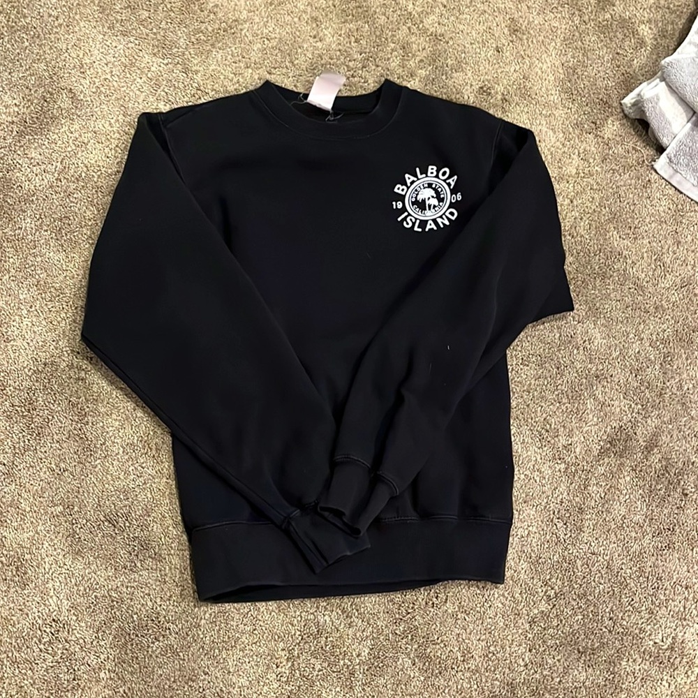 balboa island black crew neck